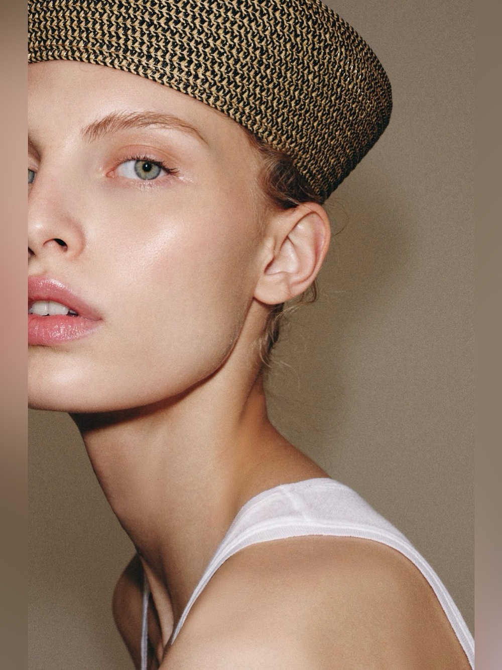 Zara Straw Pillbox Hat Size Small NWT